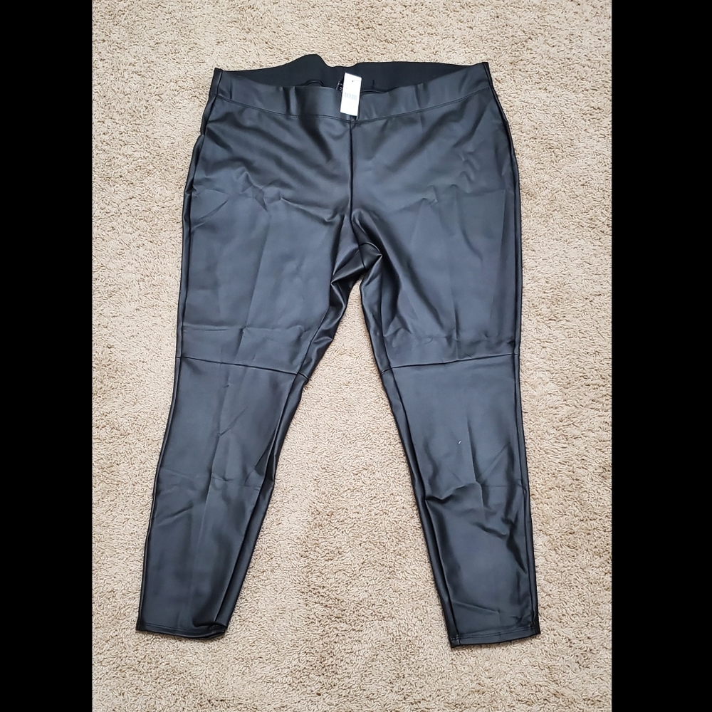 *NWT* Lane Bryant Pleather Leggings